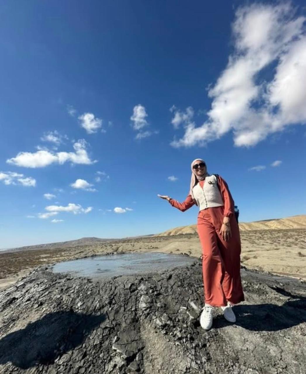 Mud Volcanoes & Gobustan Tour