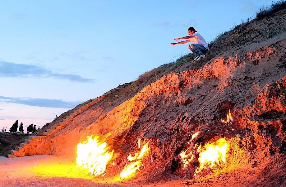 Ateshgah Fire Temple & Yanar Dag Tour
